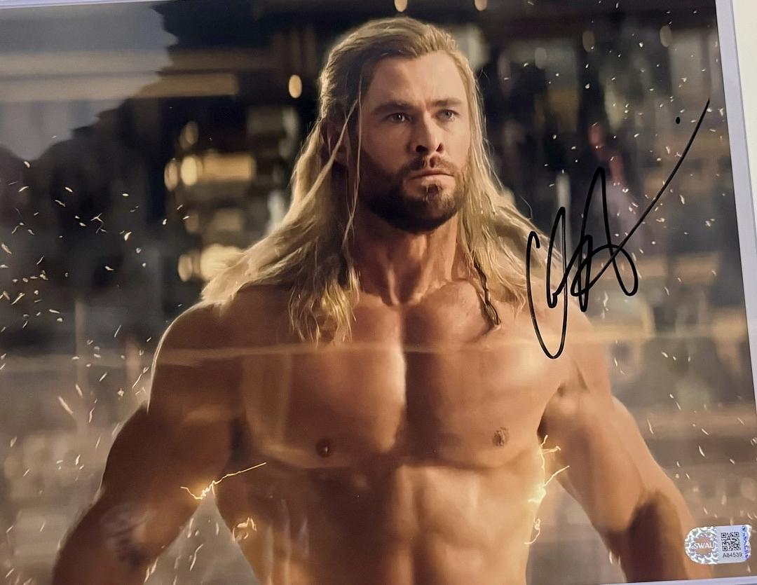 Chris Hemsworth Signed 11x14 Photo (Thor Love & Thunder) - SWAU #02